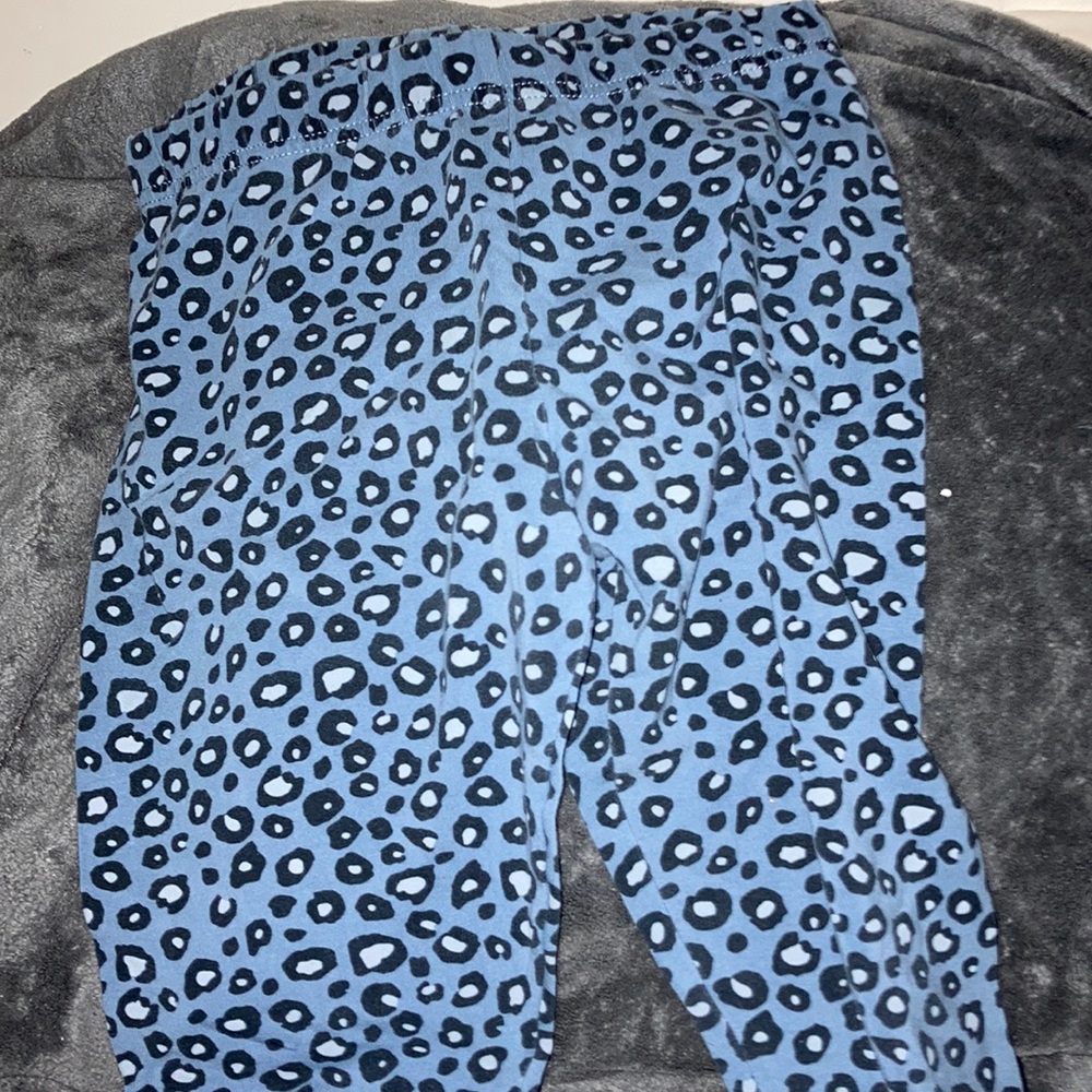 ✨Girls pants size 12/14 ✨